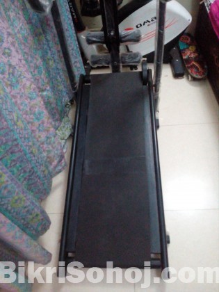 Manual treadmill